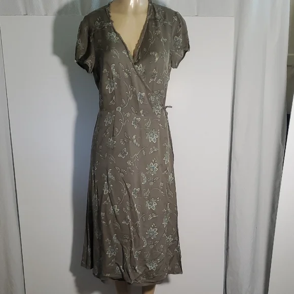 Sundance | Dresses | Sundance Womens Silk Wrap Floral Dress Size P4 Green  Prairie Boho Cottage | Poshmark